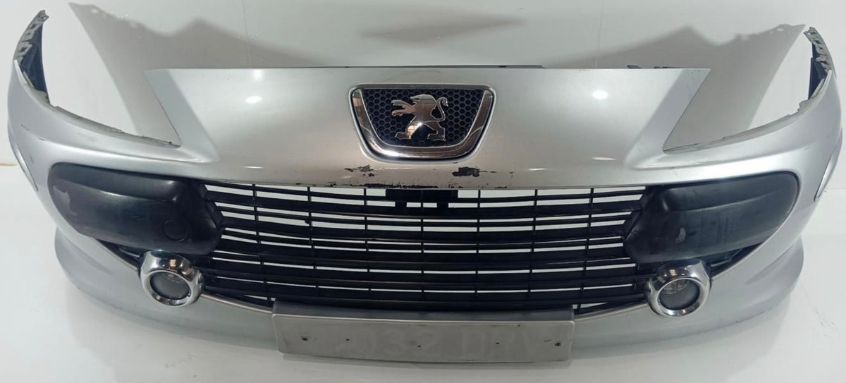Pare-chocs d’occasion pour 307 Peugeot.
