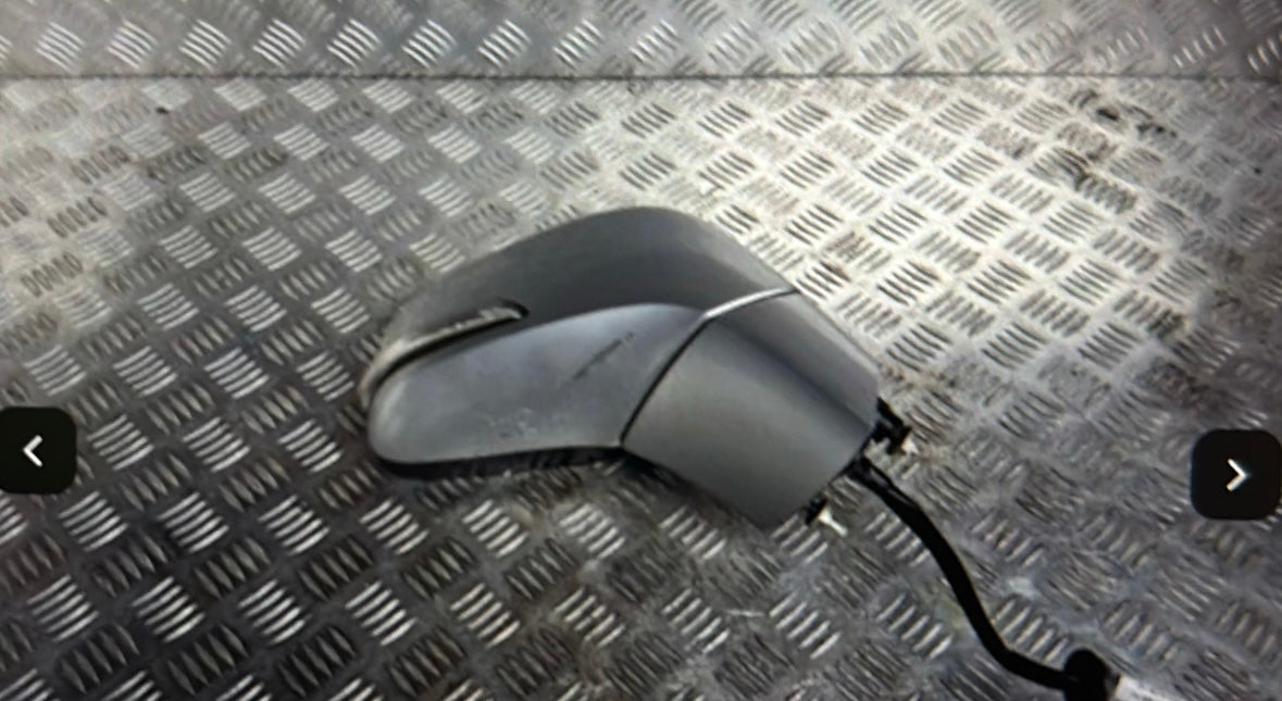 Rétroviseur droit Chevrolet trax gris avec clignotant