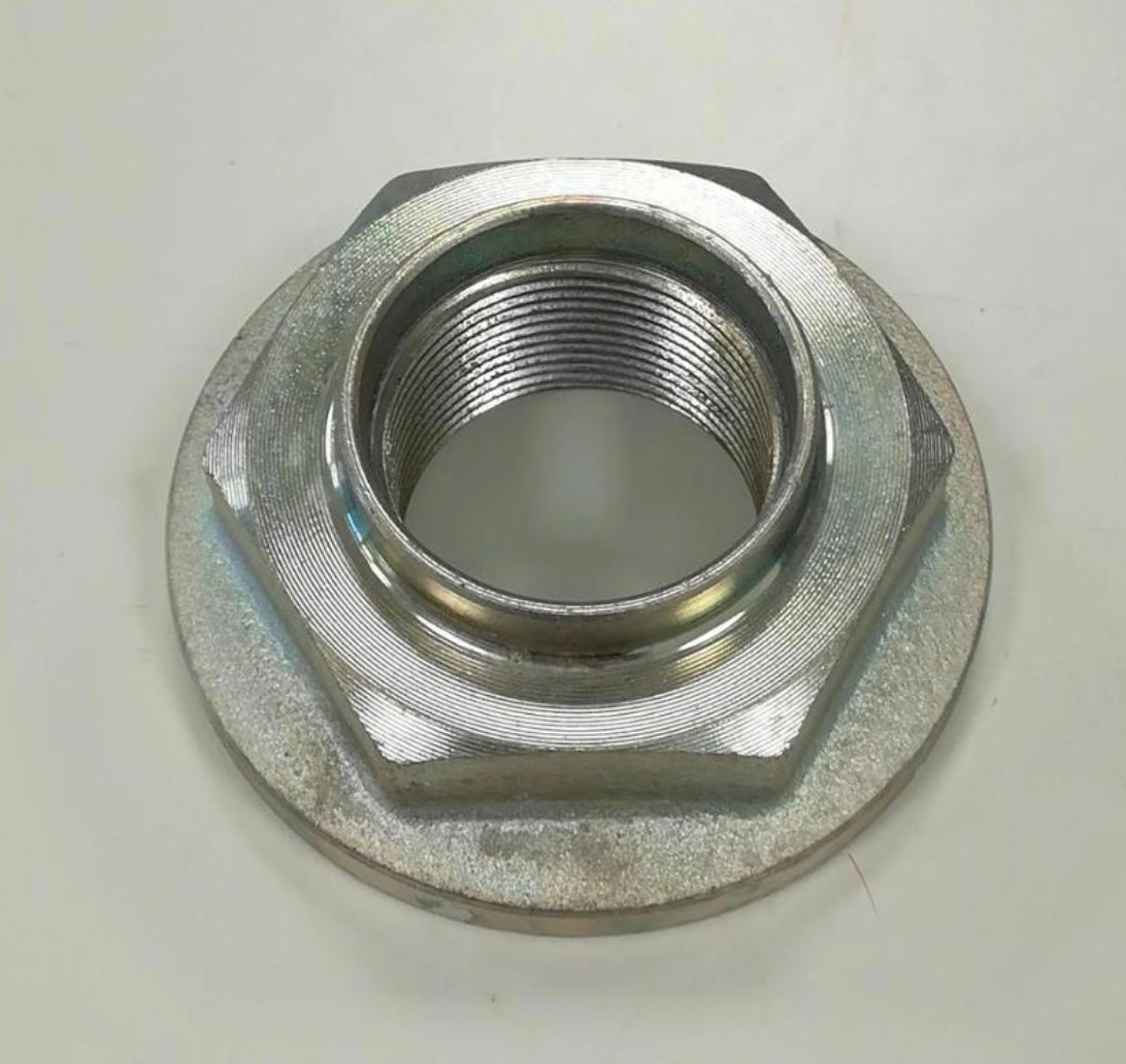 Lot de visserie pour machine agricole.